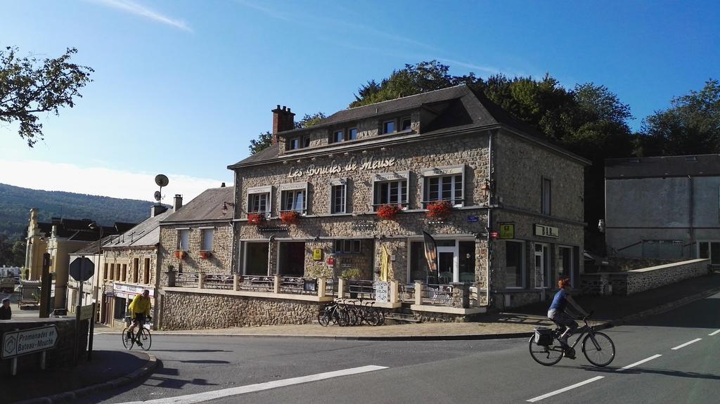 Les Boucles De Meuse Hotel 3 Etoiles Monthermé Екстериор снимка