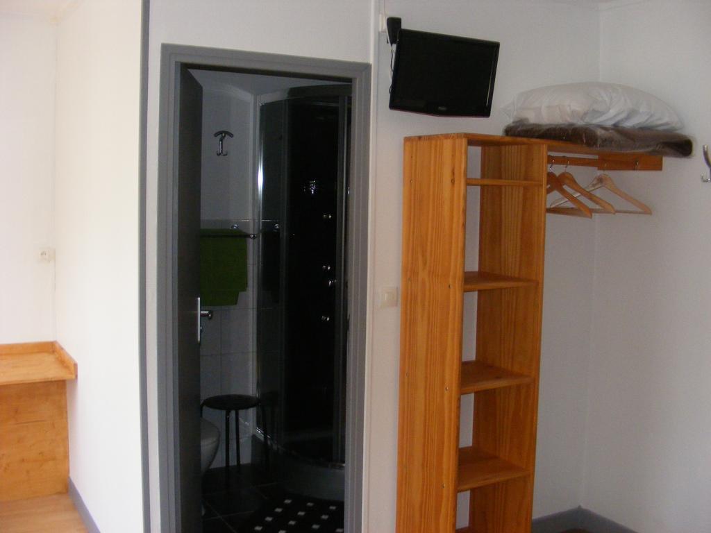 Les Boucles De Meuse Hotel 3 Etoiles Monthermé Екстериор снимка