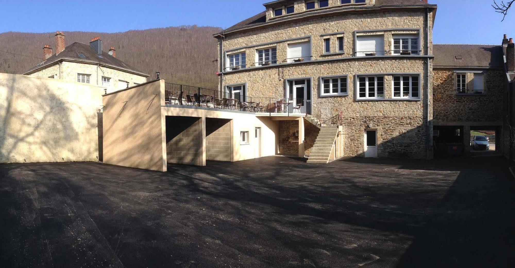 Les Boucles De Meuse Hotel 3 Etoiles Monthermé Екстериор снимка