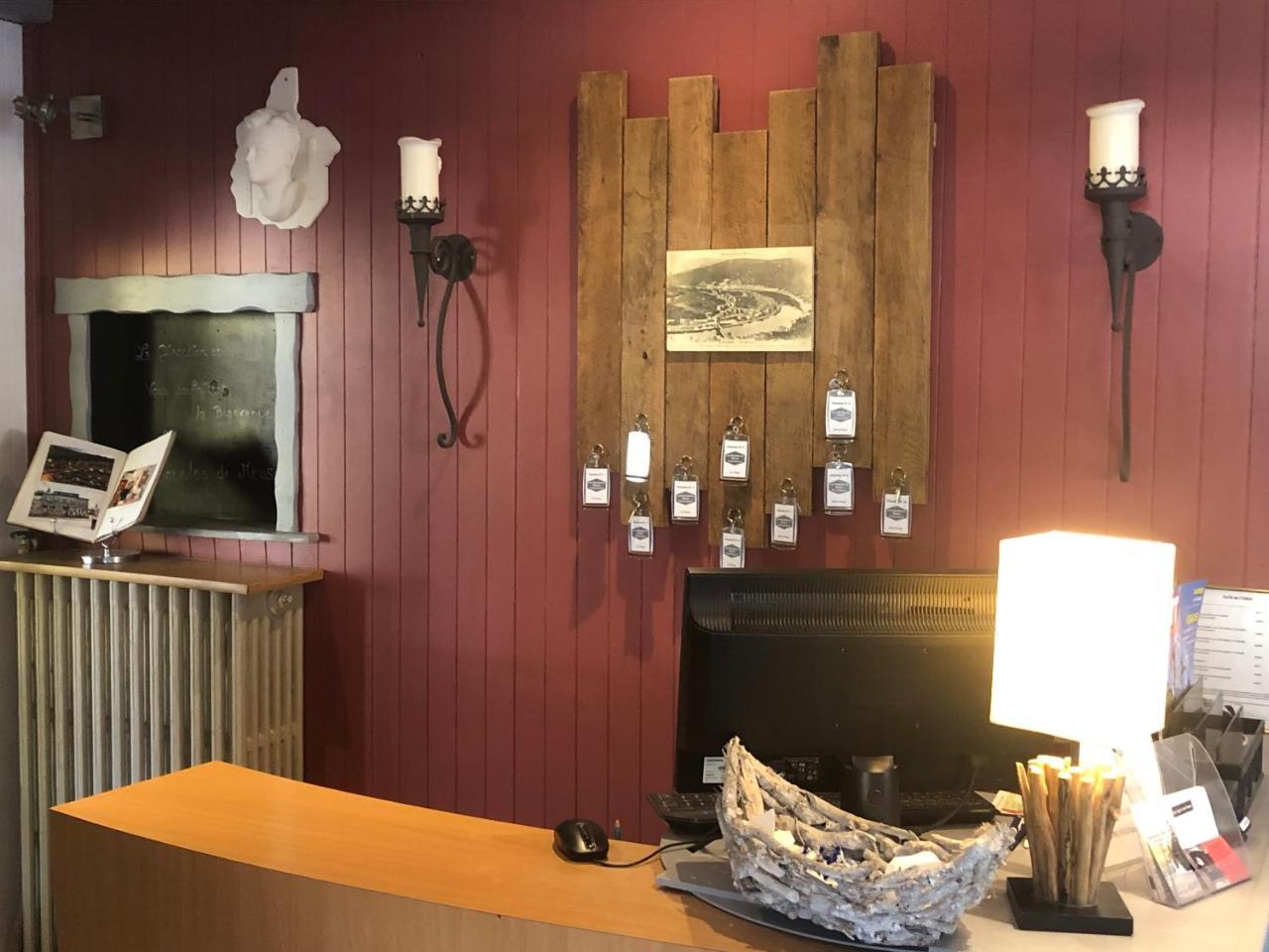 Les Boucles De Meuse Hotel 3 Etoiles Monthermé Екстериор снимка